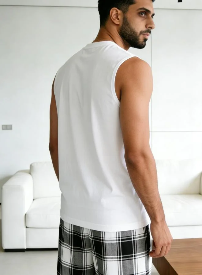 تايك تو مجموعة من بنطال كاروهات وبلوزة بلا أكمام بياقة دائرية سادة للرجال