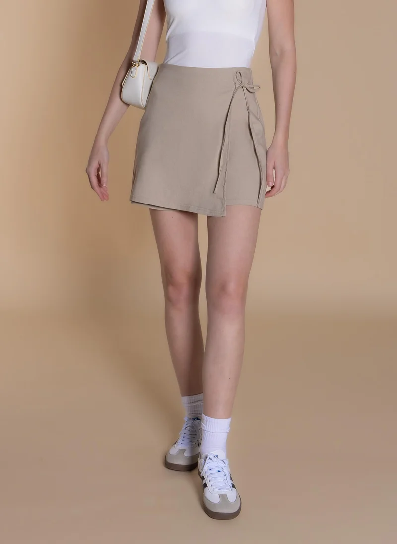 شايبس WRAPPED SHORTS WITH BOW-TIE