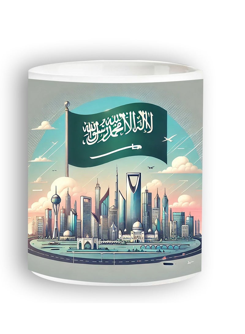 حكاية شمعة اليوم الوطني ، مج من السيراميك بطبعة تصميم لليوم الوطني السعودي بلون أبيض - Image 1