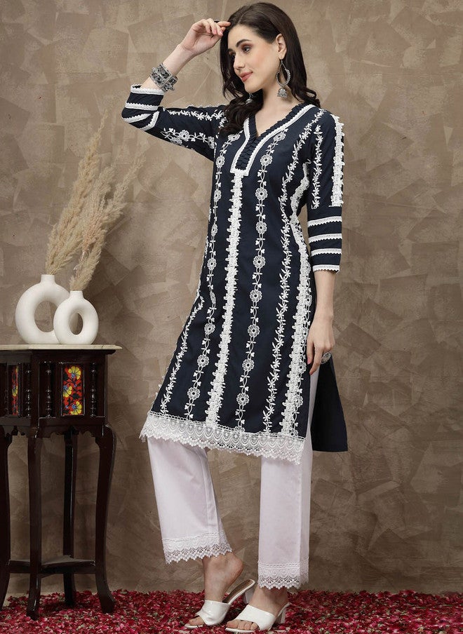 PlusS Navy Blue Floral Printed Cotton Kurta for Women - Image 4