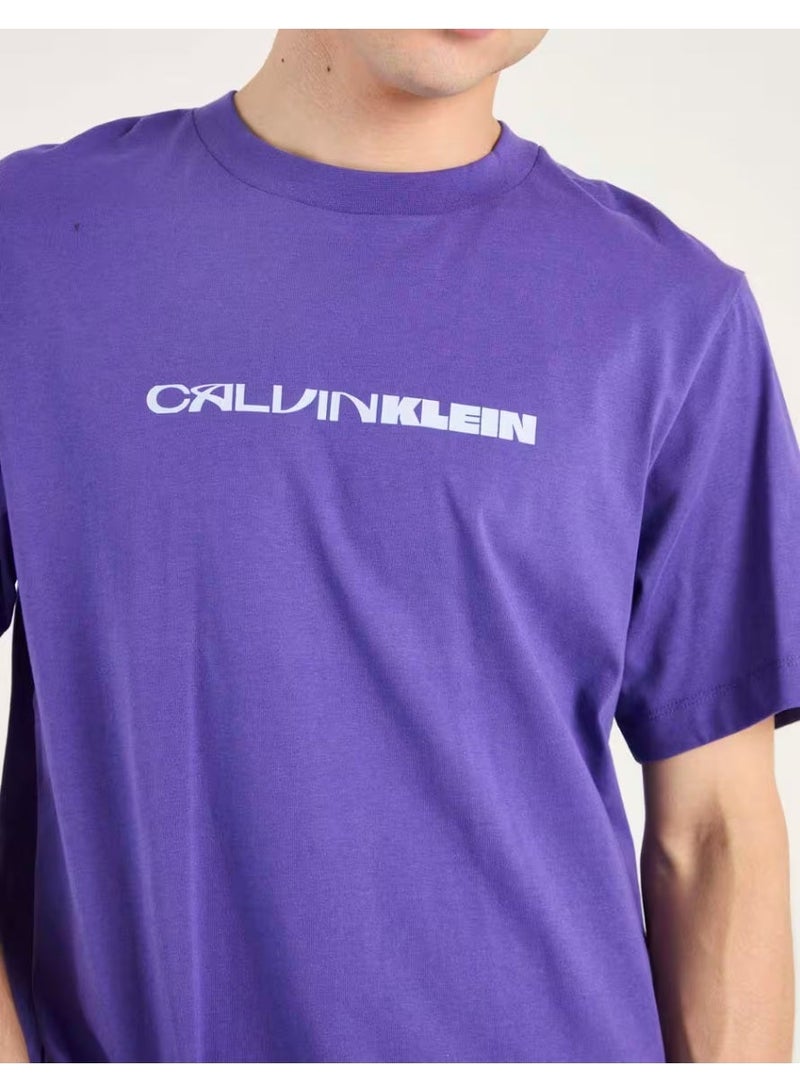 Calvin Klein Jeans Bold Logo Graphic Relaxed T-Shirt - Image 3
