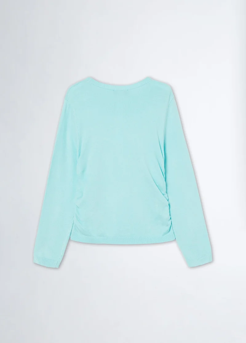 ليو جو بلوزة مزينة بشعار الماركة وأحجار