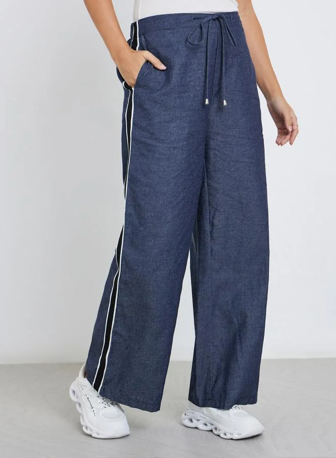 Styli Styli Wide Leg Side Tape Denim Pants
