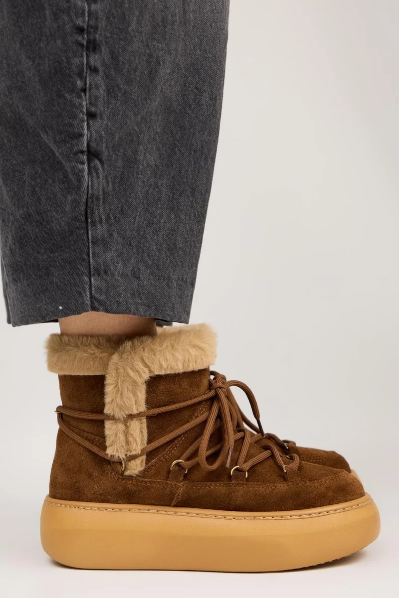 مانجيرو أحذية نسائية من مانيجيرو هيفن، مصنوعة من الجلد الطبيعي، برباط، مبطنة بالفرو، لون بني فاتح