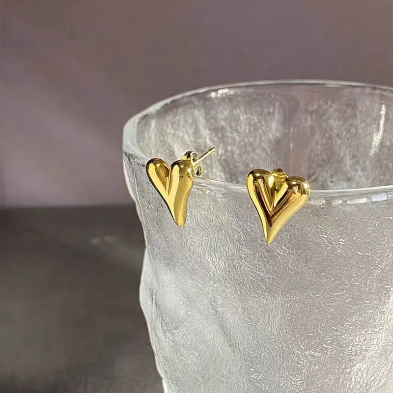 حلق أستانليس ستيل ذهبي شكل قلب - Image 4