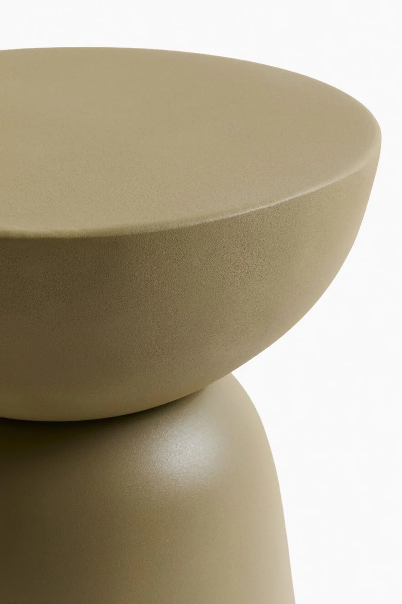 اتش اند ام طاولة جانبية معدنية