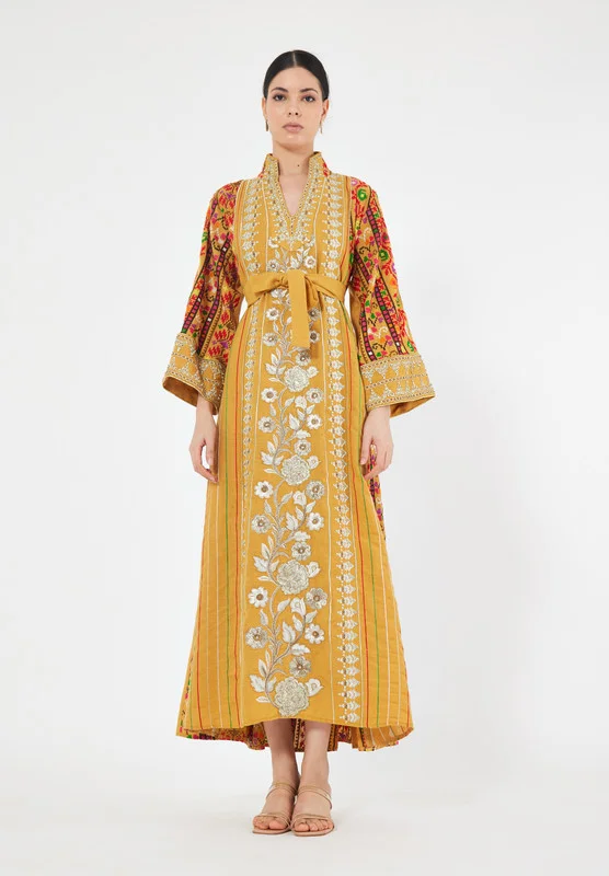 Thouq Mandarin Collar Embroidered Jalabiya
