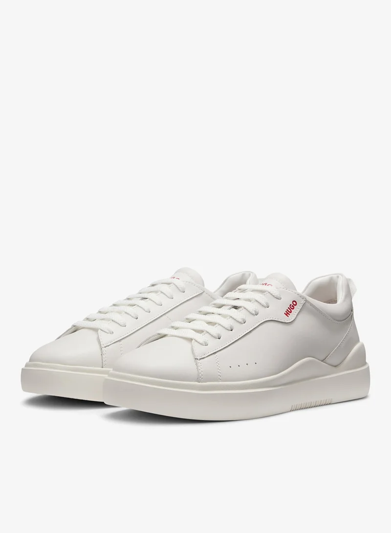 هوجو حذاء سنيكرز بكعب مسطح من الجلد الناعم