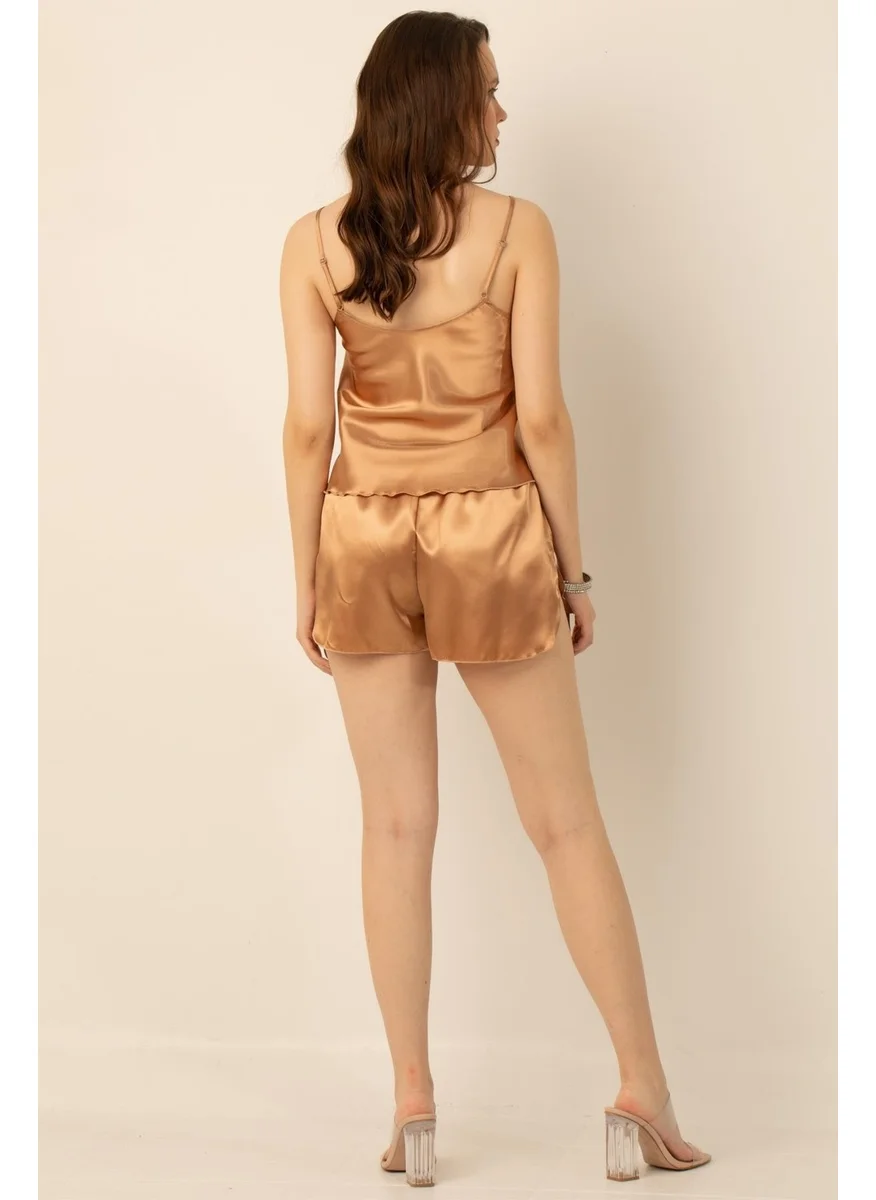 ميور Doremi Satin Slit Thin Strap Shorts Set