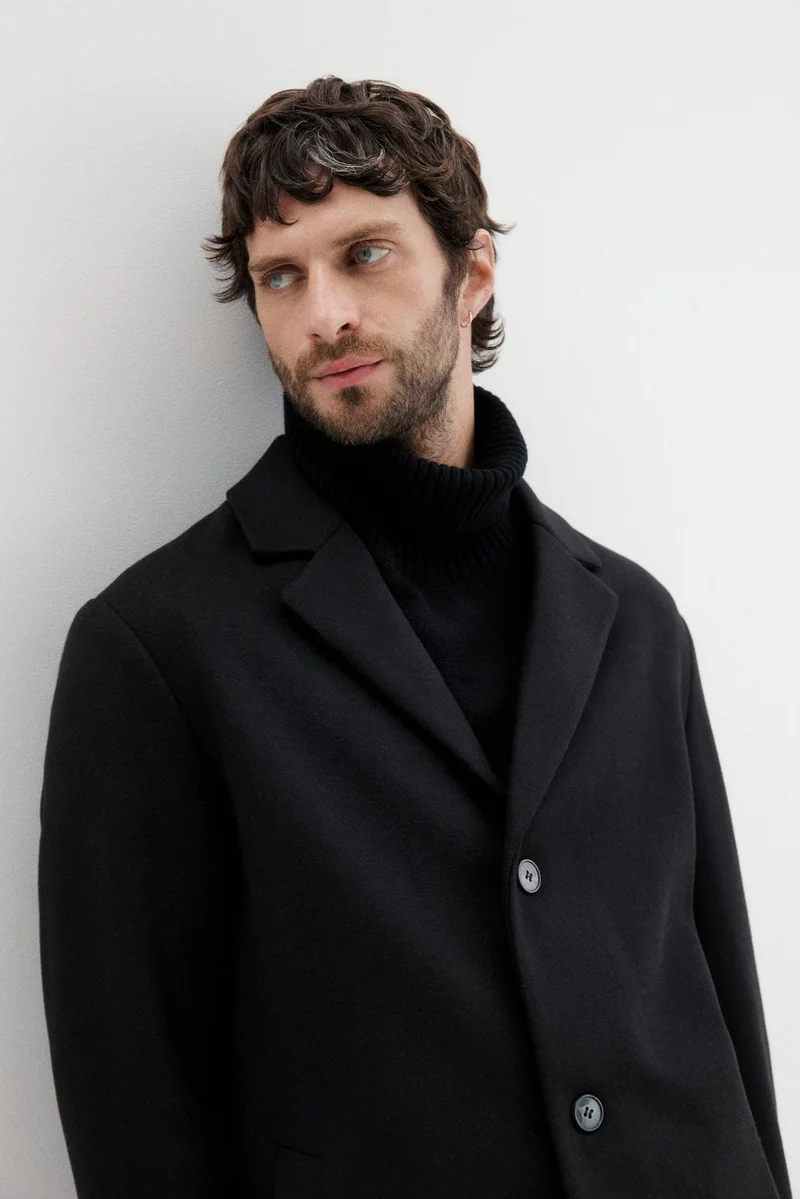 اتش اند ام معطف كلاسيكي بقصة عادية