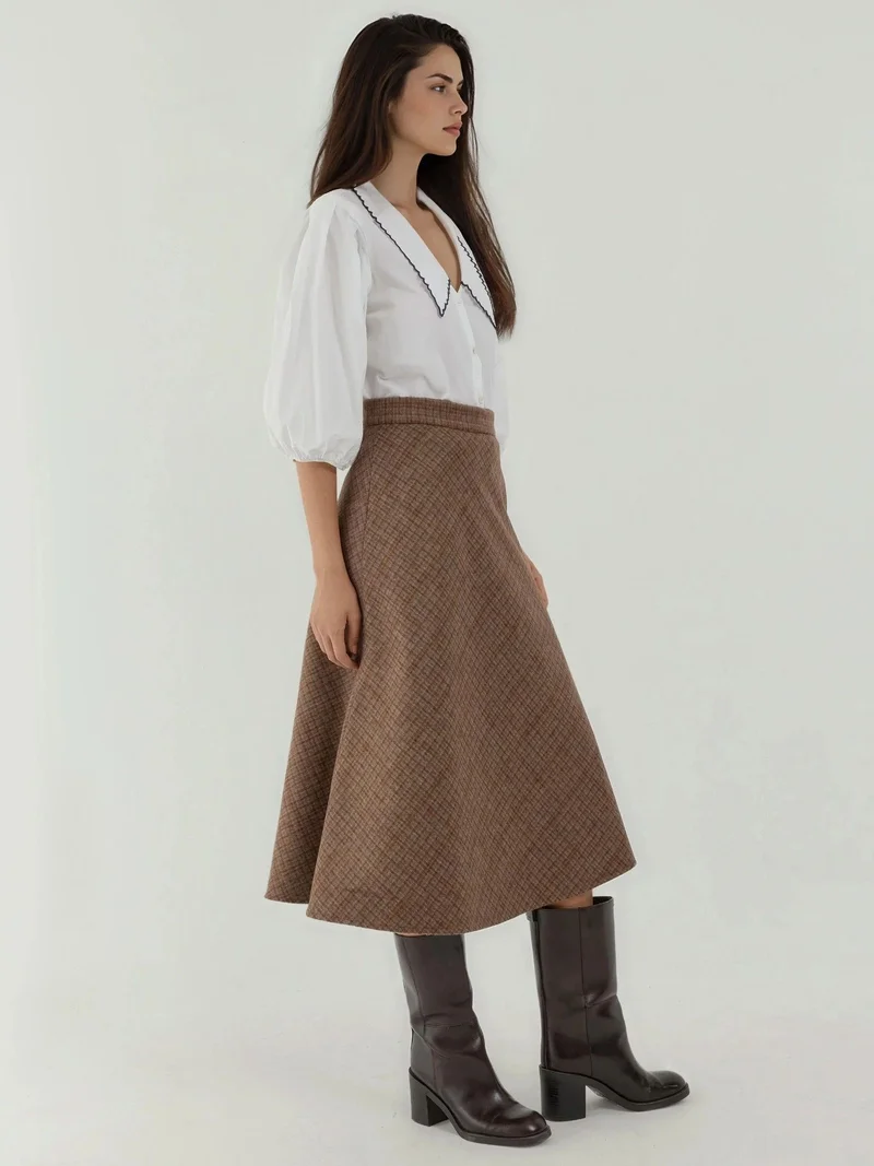 زوبعة تنورة صوف متوسطة الطول بخصر عالٍ مربعات