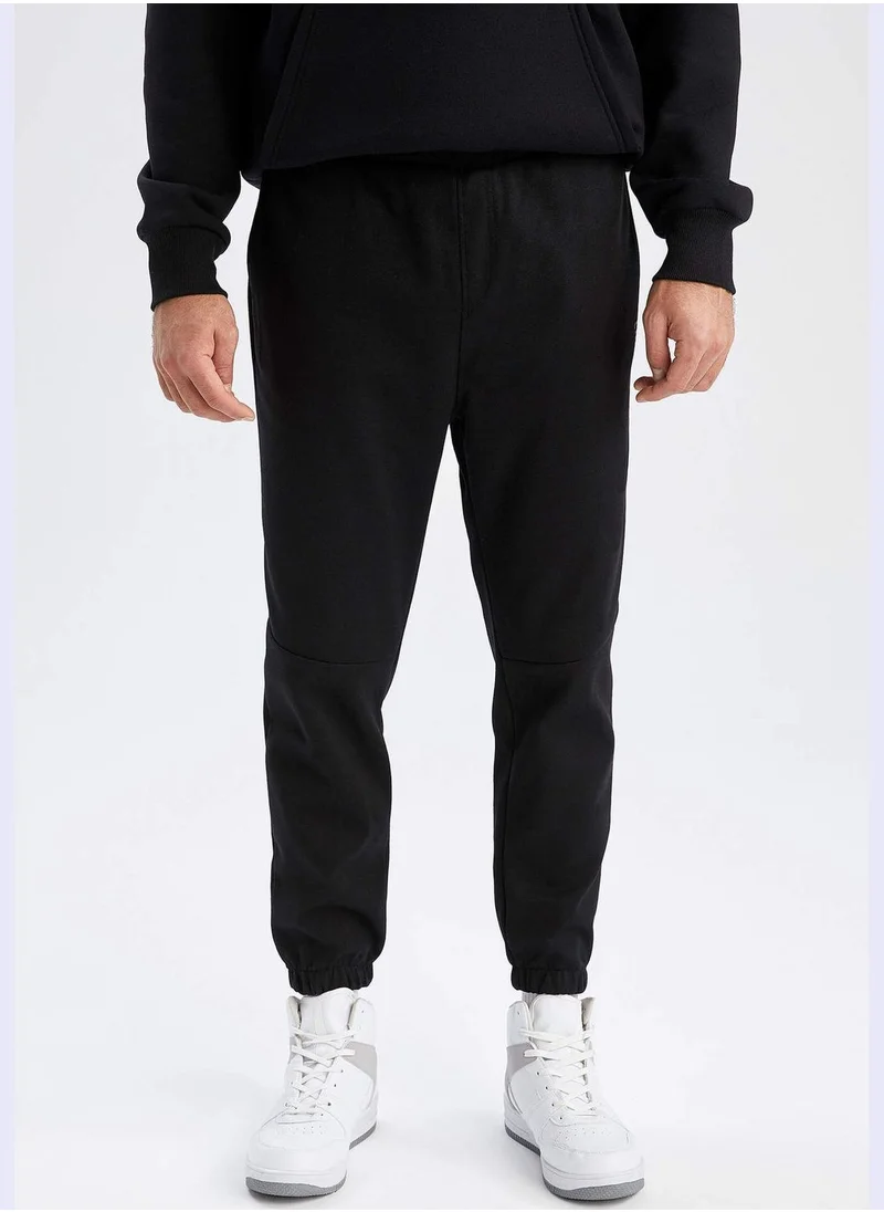 ديفاكتو Man Knitted Jogger