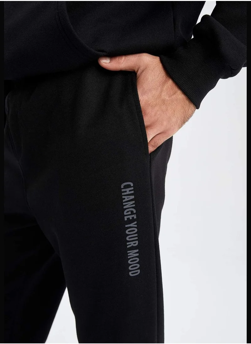 ديفاكتو Man Knitted Jogger