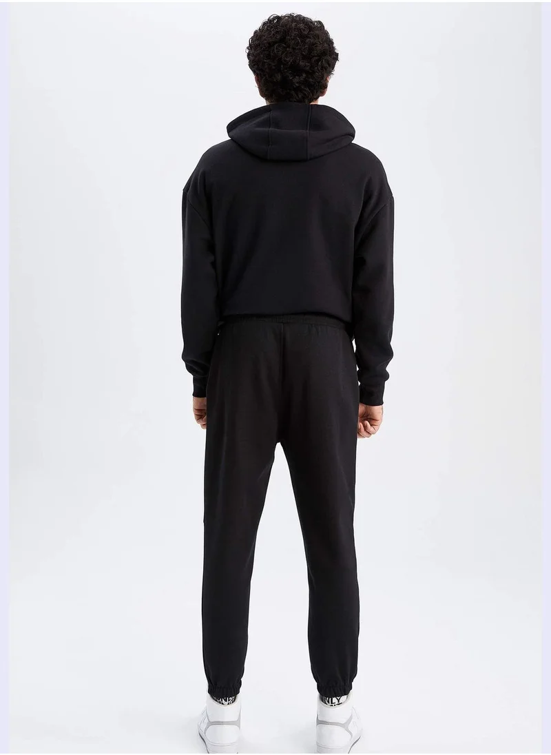 ديفاكتو Man Knitted Jogger