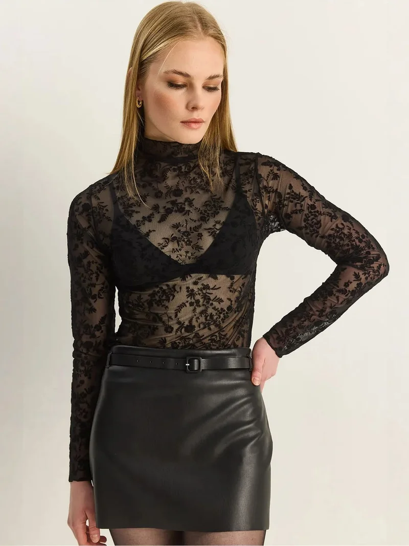 LUCCI Floral Slim Fit Half Turtleneck Blouse