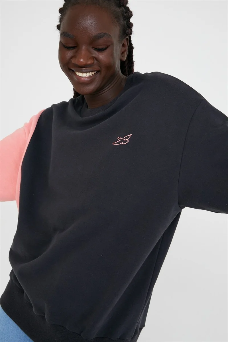 BRZ Collection Contrast Color Special Design Women's Sweatshirt