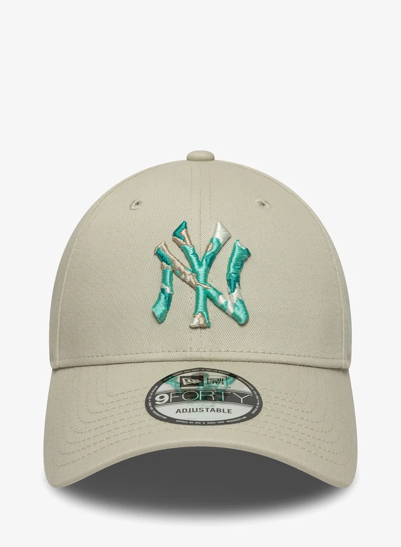 9Forty New York Yankees Seasonal Infill Cap