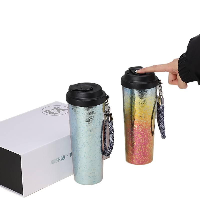 كوب قهوة للسفر بمقبض سهل الحمل وغطاء بشفاط، أسود، 700 ml، مناسب للتنقل باللون الأسود مع غطاء بقشة مع مقبض عملي للاستخدام المتكرر خفيف الحمل للمكتب - Image 3