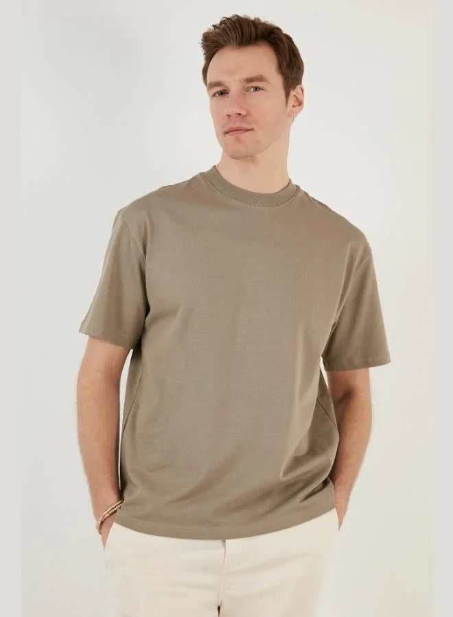 بوراتي تي شيرت رجالي قطن بياقة صفرية بقصة مريحة من بوراتي