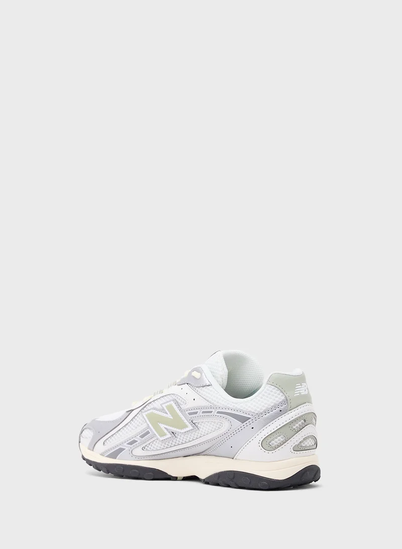 New Balance 204L Sneakers