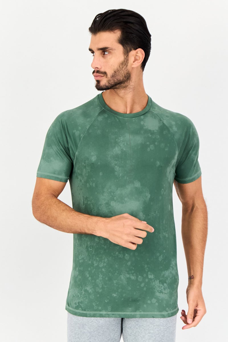 PUMA تي شيرت رياضي للرجال بأكمام قصيرة مناسب للخارج، متعدد الألوان - Image 1