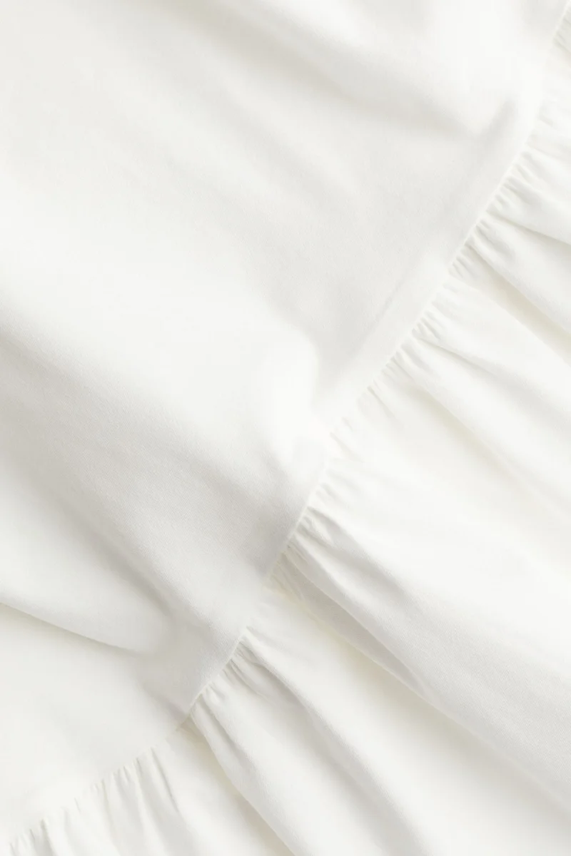 اتش اند ام فستان من الساتان بتصميم متجمع