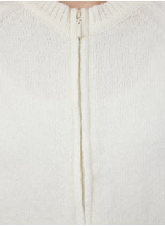 trendyol Ecru Soft Textured Basic Knitwear Cardigan TWOAW25HI00017  - Image 4