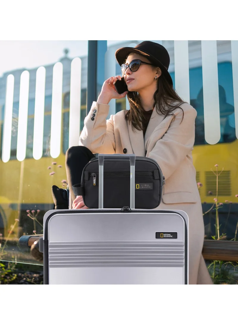 NATIONAL GEOGRAPHIC National Geographic Lodge Check-In Medium Travel Suitcase, 100% PC Durable Lightweight Hard Shell Expandable Luggage, 4 Double Wheel, TSA Lock Trolley Bag Silver (60 cm/24 Inch).