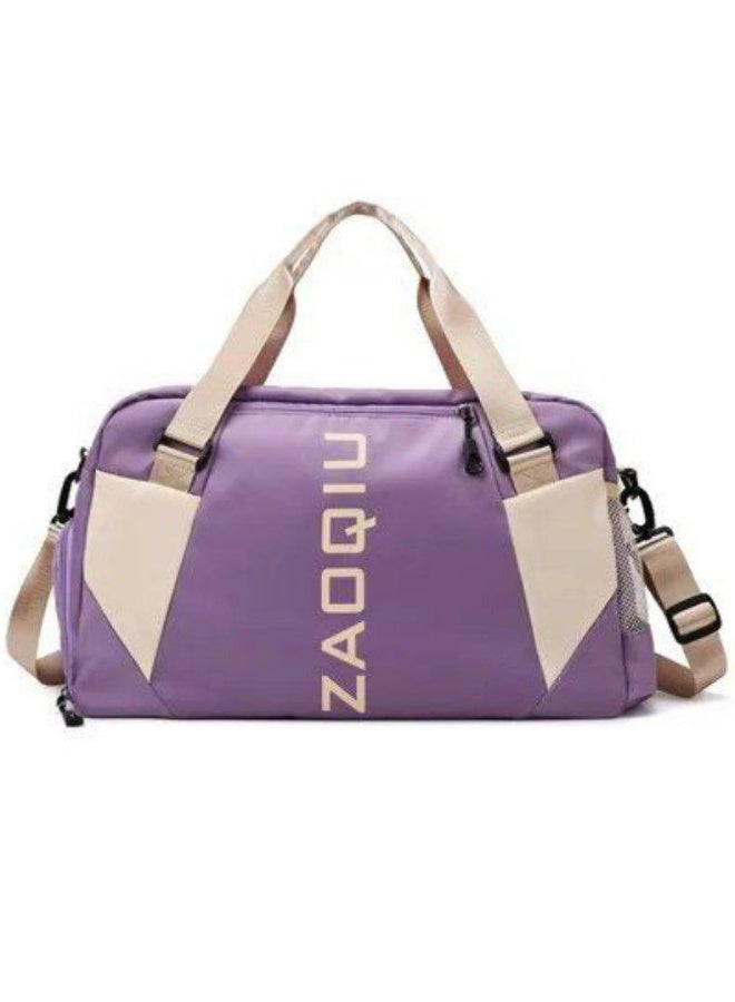 Large capacity, water-resistant sports duffel bag with shoulder strap, suitable for travel and gym, made of polyester nylon. - Image 1