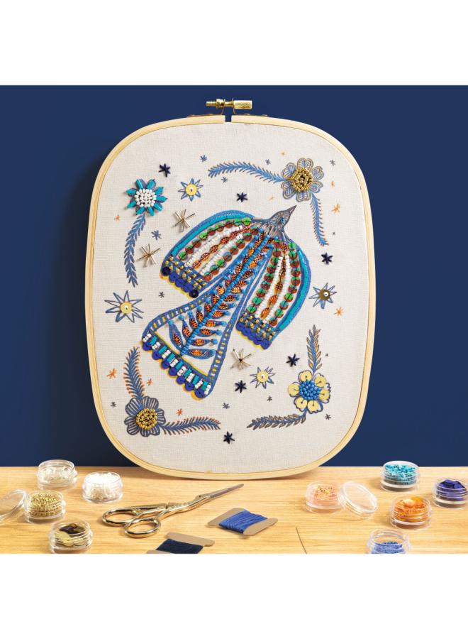 Djeco Atelier 59 Beadwork Art Kit, DIY Embroidery Set with Wooden Hoop, Printed Canvas, Beads and Sequins, Needles, Thread, Scissors, Creative Craft Kit for Home Decorative Art Projects - Image 5