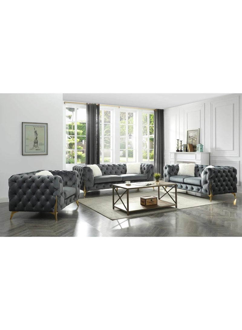 أضف لمسةً كلاسيكيةً راقيةً إلى منزلك مع طقم كنب تشيسترفيلد الفاخر من بستان الأخضر للأثاث، بلمسةٍ مخمليةٍ رمادية داكنة أنيقة. يتكون هذا الطقم من ثلاث قطع: كرسي بذراعين أنيق، وأريكة مزدوجة مريحة، وأريكة واسعة - جميعها تتميز بتفاصيل مُطرزة ومقاعد فخمة لراحةٍ قصوى. يمتزج اللون الرمادي الداكن الناعم بسلاسةٍ مع أي ديكور، بينما تُضفي الأرجل المعدنية العصرية لمسةً أنيقةً ومتينة. - Image 1