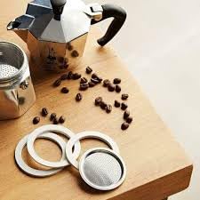 Bialetti Replacement Gasket Seals & Filter Set for 6-Cup Moka Express – Pack of 3 Gaskets + 1 Filter Plate, Original Spare Parts for Stovetop Espresso Maker, Ensures Perfect Brewing & Leak-Free - Image 2
