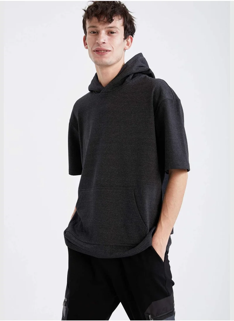 DeFacto Oversize Short Sleeve Hoodie With Kangaroo Pockets