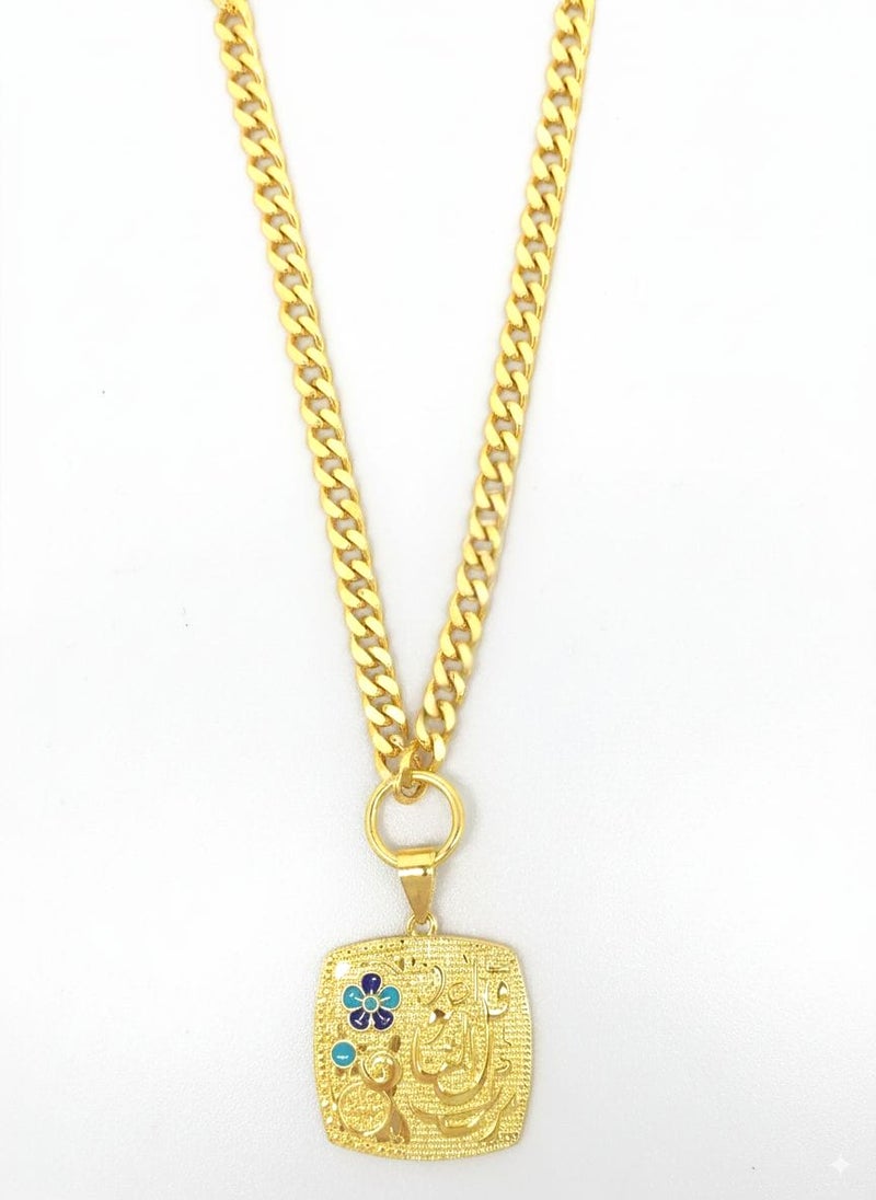 أضف لمسة من السكينة والروحانية إلى إطلالتك مع هذا الكوليه المميز. تتميز الدلاية بنقش آية "قل أعوذ برب الفلق" بالخط العربي الأنيق، مما يجعله رمزاً للحماية والاطمئنان. قطعة مثالية لارتدائها يومياً، فهي تجمع بين جمال التصميم وعمق المعنى. يمكن أن يكون هذا الكوليه هدية ثمينة لمن تحب، تحمل في طياتها الأمن والبركة. - Image 1