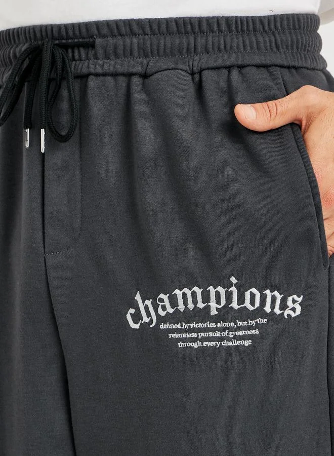 Styli Styli Oversize Open Hem Embroidered Joggers
