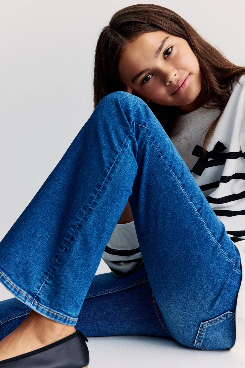 اتش اند ام جينز بقصة حافة واسعة وخصر منخفض