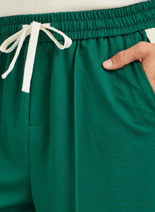 ستايلي جوجر واسع بفتحة سفلية وشريط جانبي - Image 3