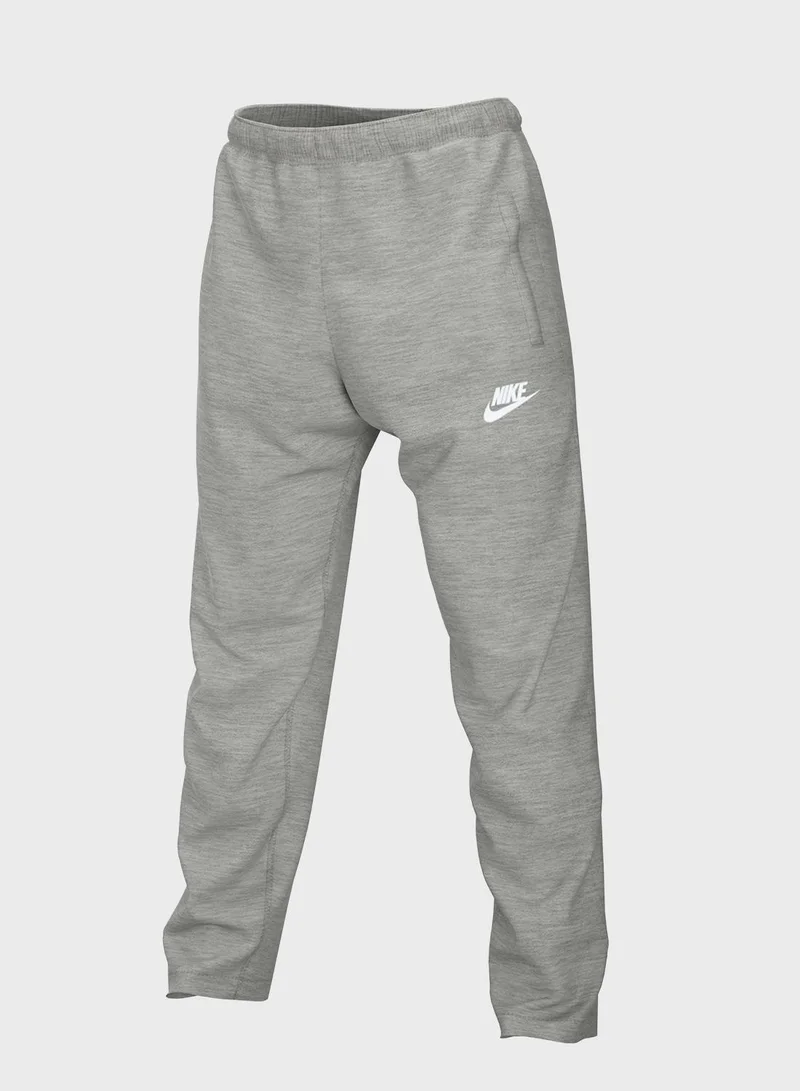 Nike nike tshirt & sweatpants combo