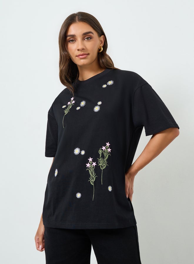 Styli Women Black Embroidered Oversized T-Shirt - Image 1