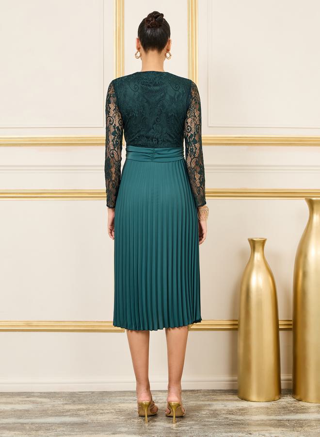 Styli Lace Top Pleated Dress  - Image 4
