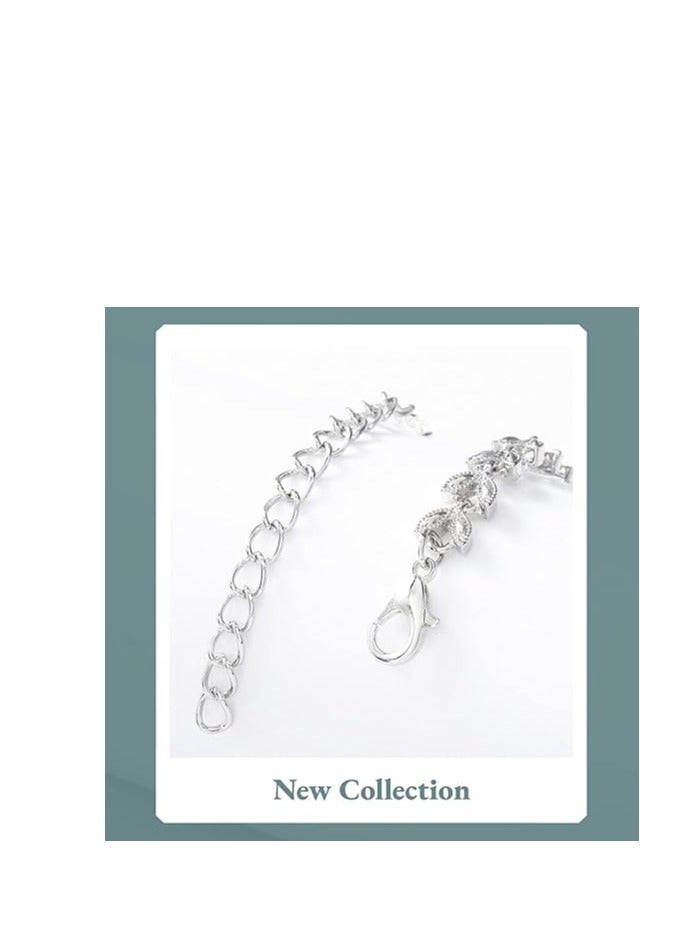 مجموعة مجوهرات أنيقة من 3 قطع مرصعة بأحجار الراين وقلادة على شكل ورقة شجر وأقراط من الزركون وإكسسوارات أنيقة للفساتين والمهرجانات هدية للنساء والسيدات والأم والزوجة وحفلات الزفاف باللون الفضي - Image 4