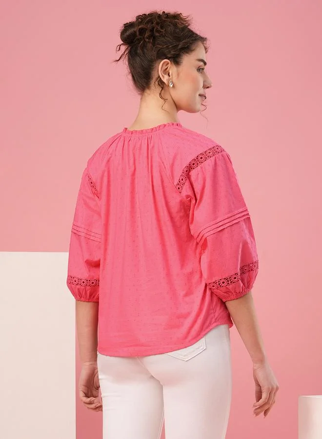 globus Globus Textured Dobby Tie-Up Neck Lace Insert Top