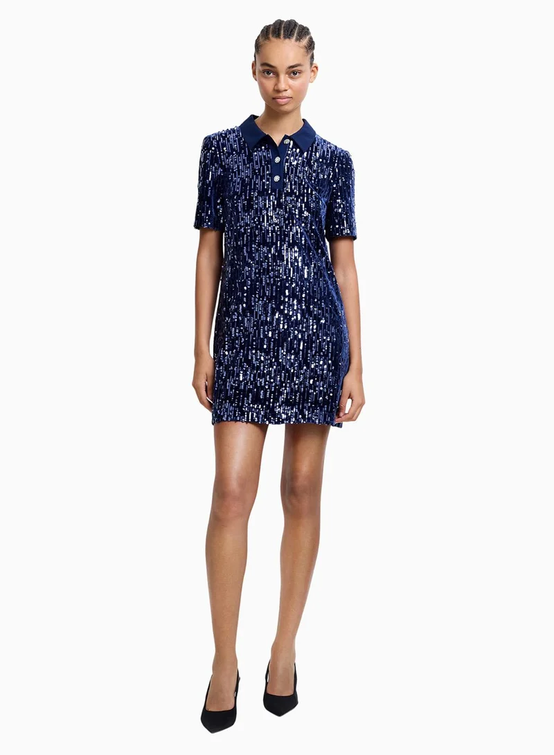 فرنش كونكشن فستان تريني مخملي مرصع بالترتر