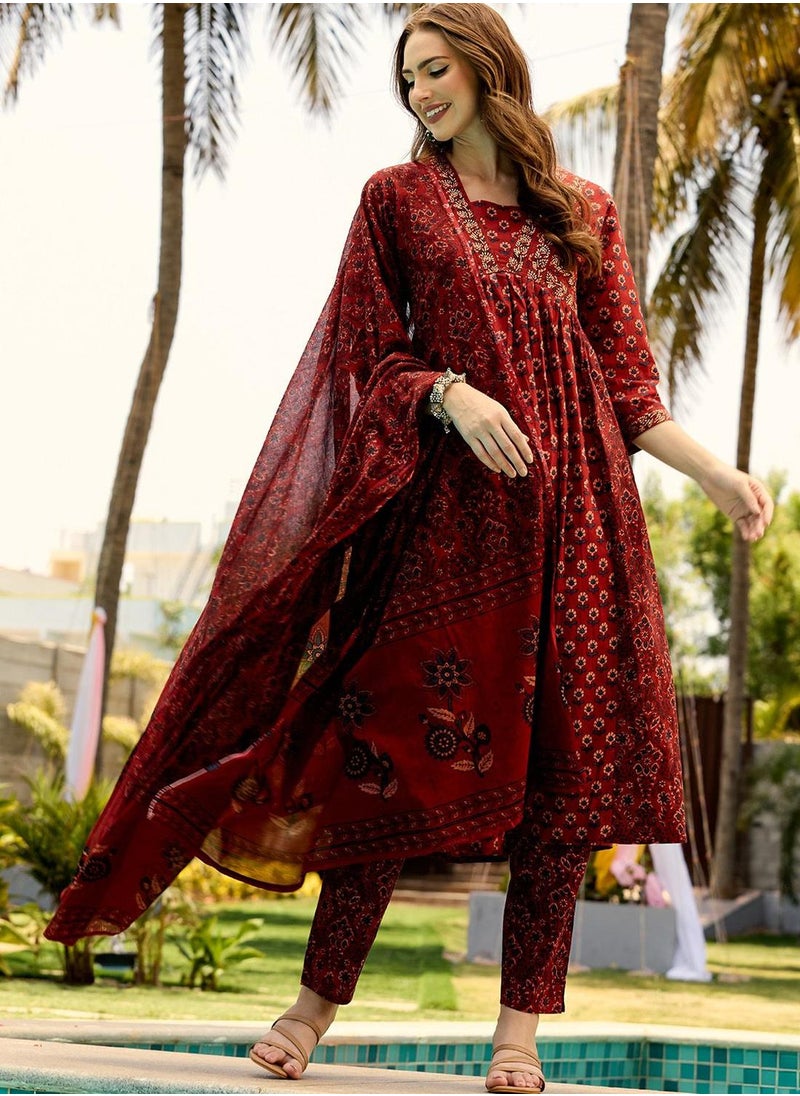 Women Red Cotton Kurta sets with Dupatta - pzsku/ZF14E8C648AE1CE4FCA9AZ/45/1741086794/eee332e5-7b6c-47c2-8e1c-ba12f3eb4f11