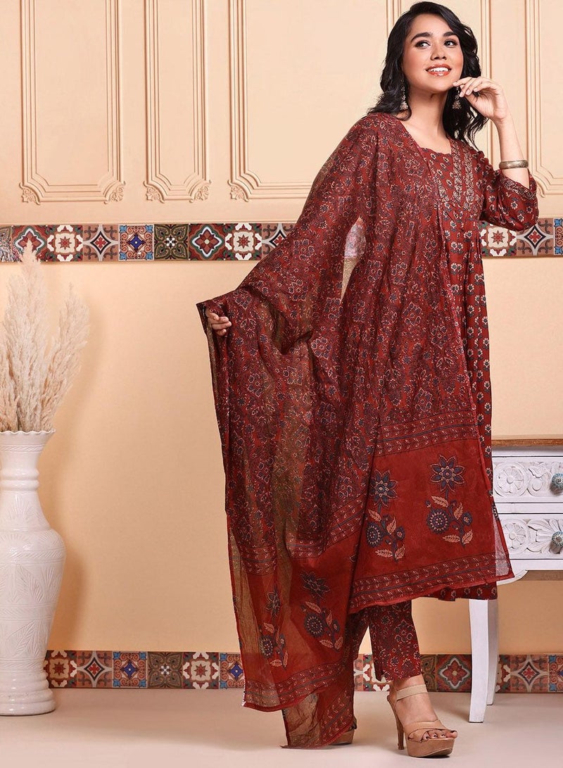 ISHIN Women's Red 100% Cotton Self Design Full Length Palazzo Kurta Set  - Image 5