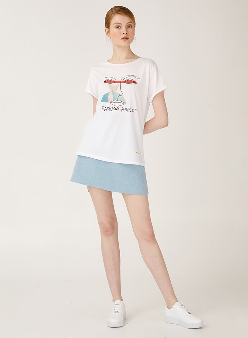 Biggdesign تي شيرت نسائي من Faces Fashion Addict، تصميم مخصص، تي شيرت قطن أبيض، مقاس M - Image 4