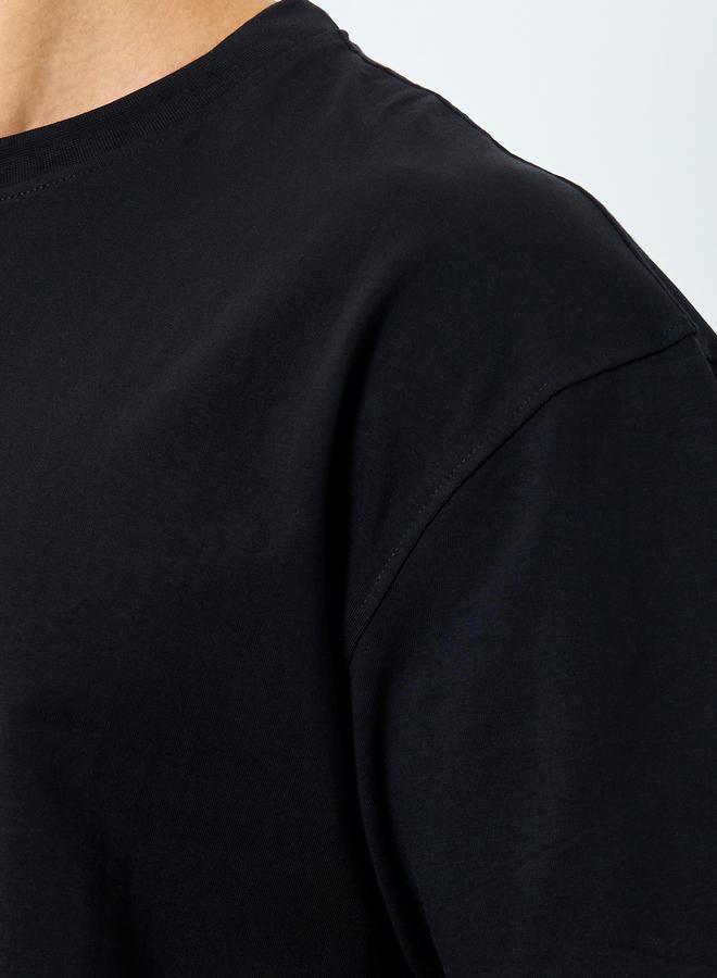 ستايلي تيشيرت رجالي أسود مطبوع بشعار مقاس كبير - Image 4