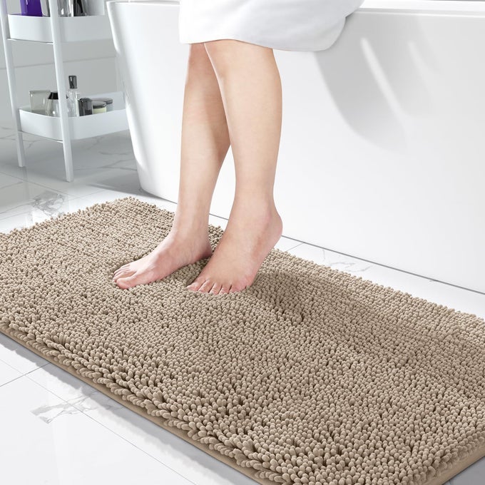 BATHROOM RUGS 44 X 24 EXTRA SOFT CHENILLE BATH RUGS NONSLIP WATER ABSORBENT THICK FLOOR MAT WITH MACHINE WASHABLE PLUSH MICROFIBER SHAGGY RUGS FOR SHOWER BATHTUBS PALE KHAKI