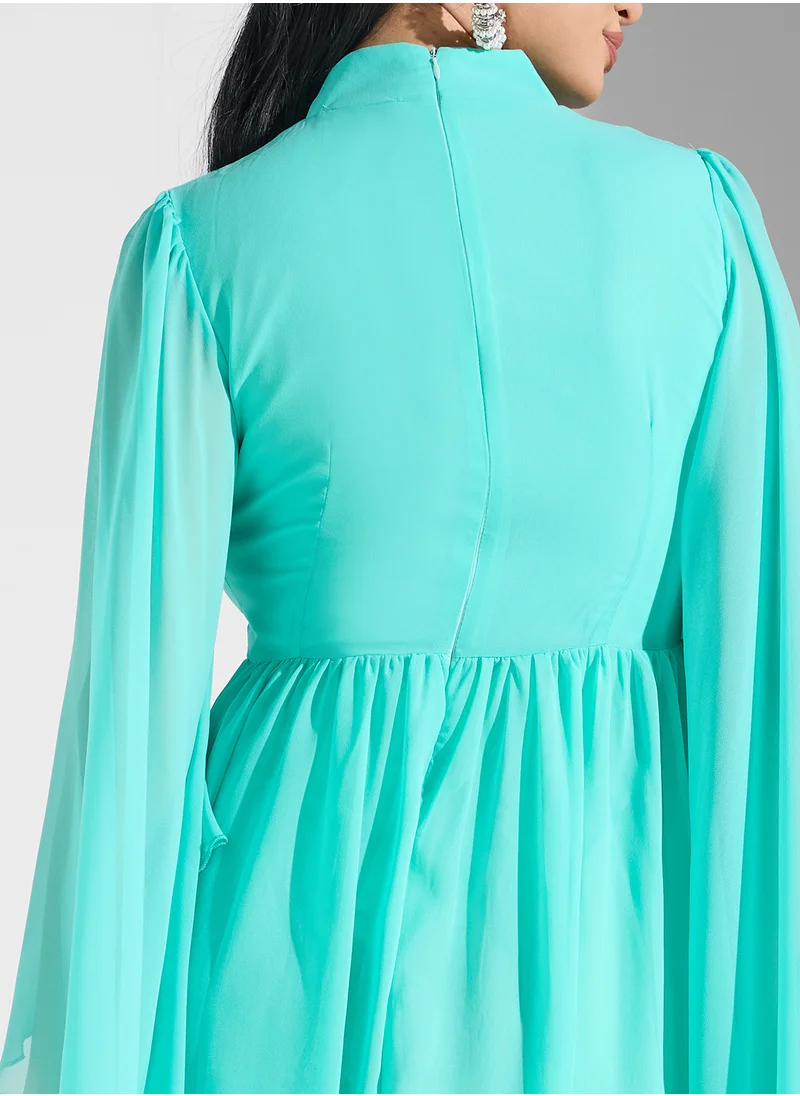 خزانة Cape Sleeve Dress