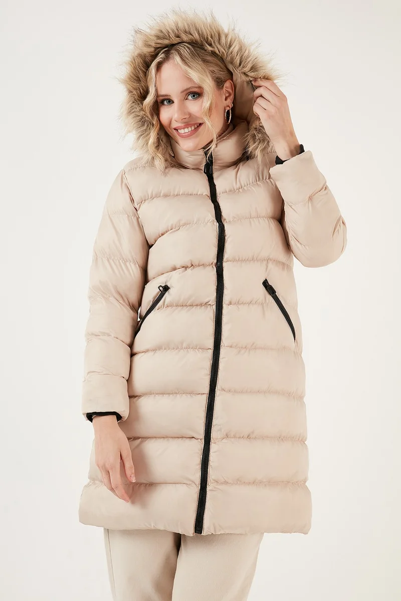Lela Water Repellent Regular Fit Removable Hooded Puffer Coat Women's Coat 640Y001